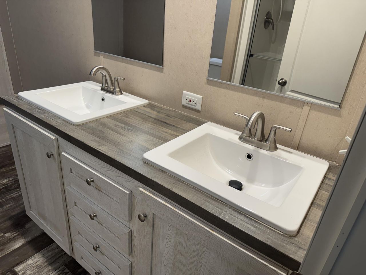 201 Creek Road Photo 18