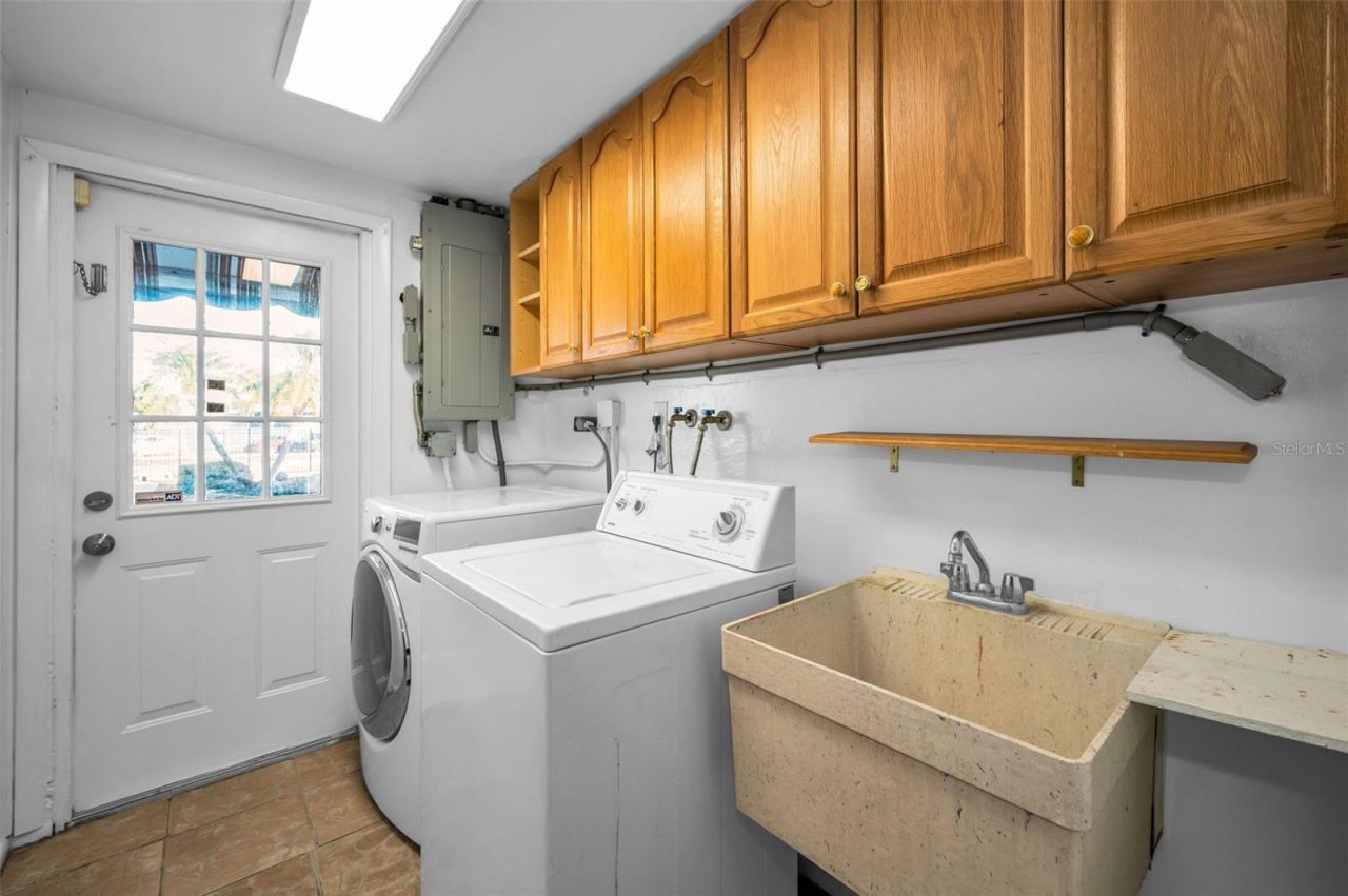 8273 131st Way N, Seminole, FL 33776 Photo