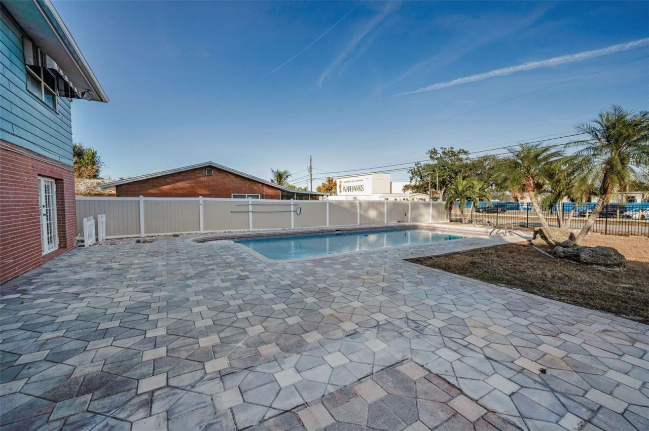 8273 131st Way N, Seminole, FL 33776 Photo