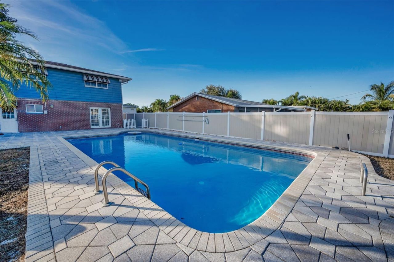 8273 131st Way N, Seminole, FL 33776 Photo