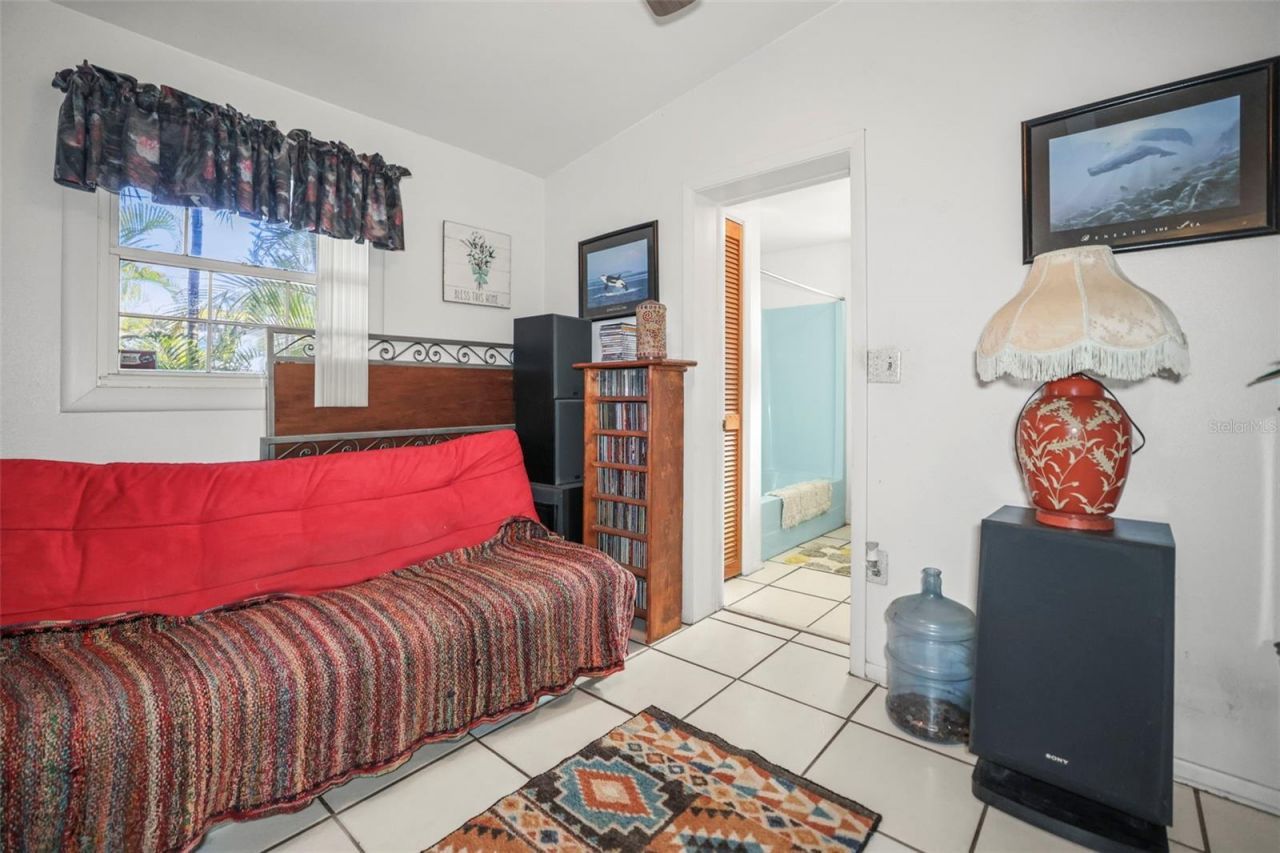 401 Davison Avenue Ne, Saint Petersburg, FL 33703 Photo