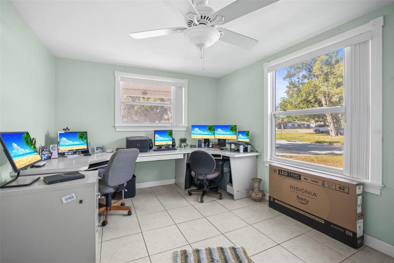 401 Davison Avenue Ne, Saint Petersburg, FL 33703 Photo