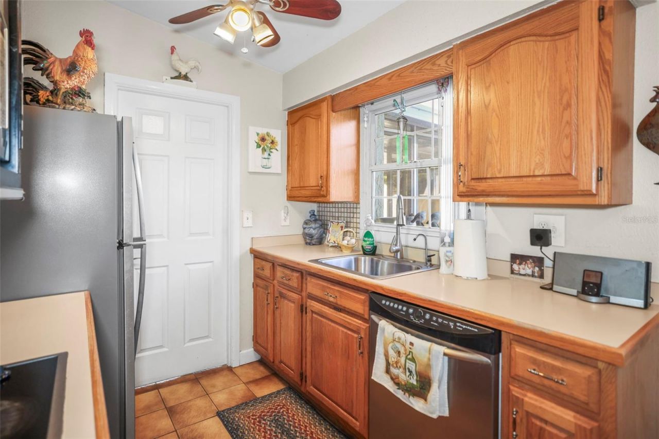 401 Davison Avenue Ne, Saint Petersburg, FL 33703 Photo