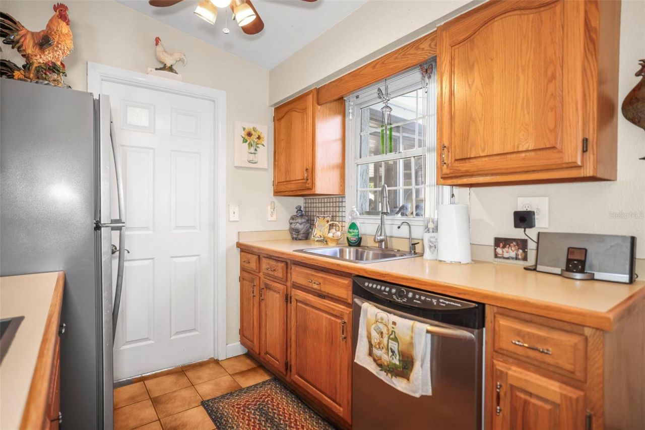 401 Davison Avenue Ne, Saint Petersburg, FL 33703 Photo