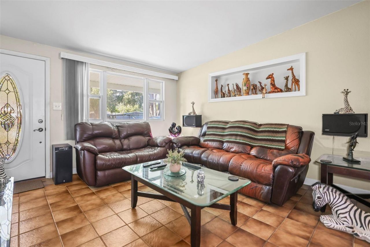 401 Davison Avenue Ne, Saint Petersburg, FL 33703 Photo