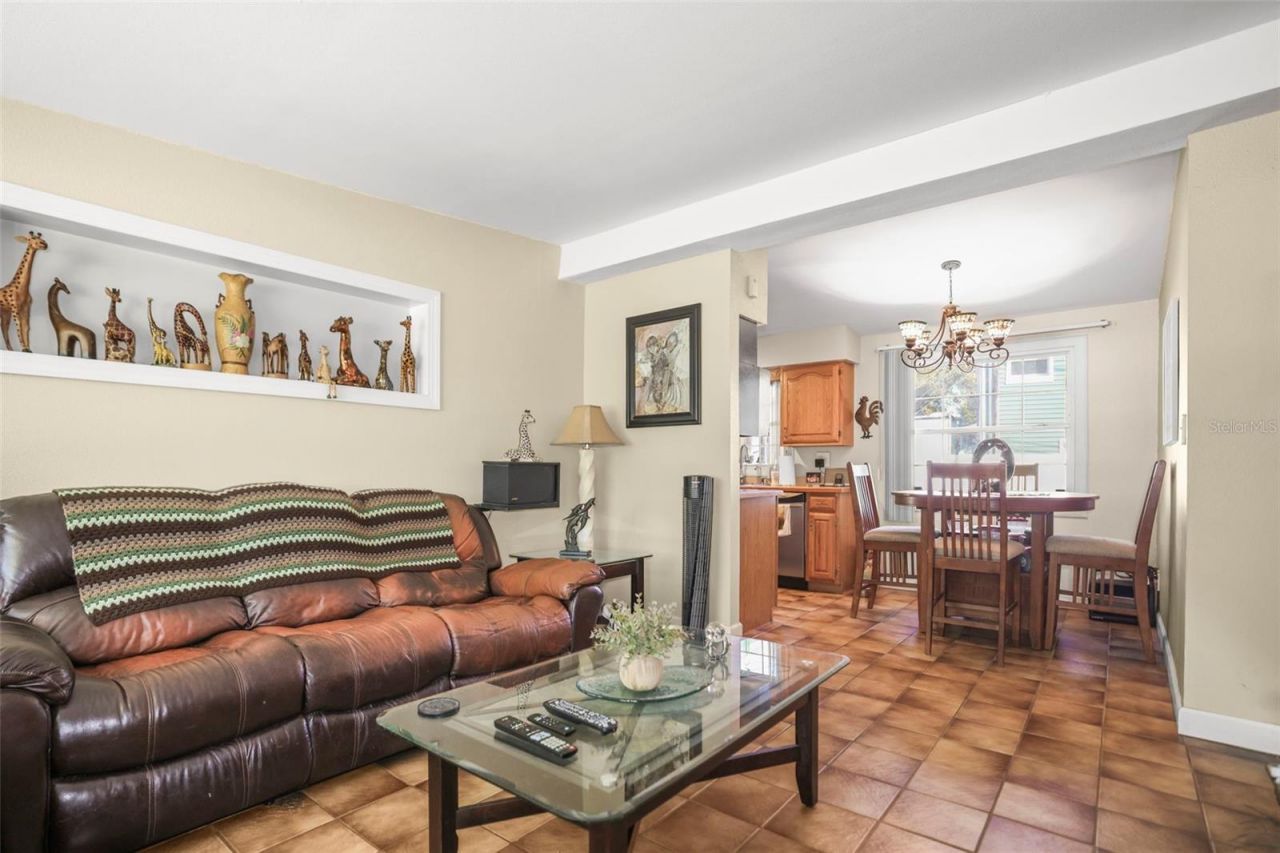 401 Davison Avenue Ne, Saint Petersburg, FL 33703 Photo