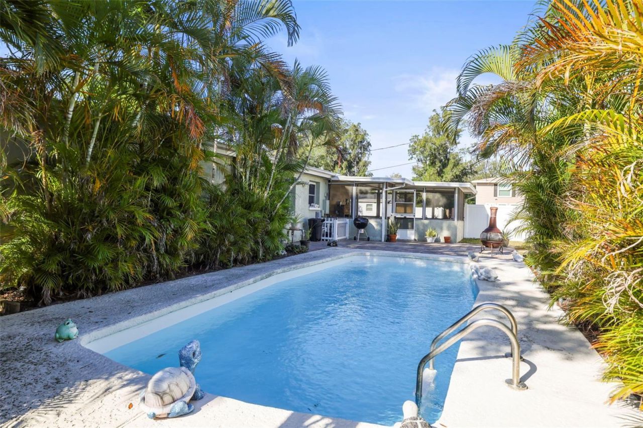 401 Davison Avenue Ne, Saint Petersburg, FL 33703 Photo