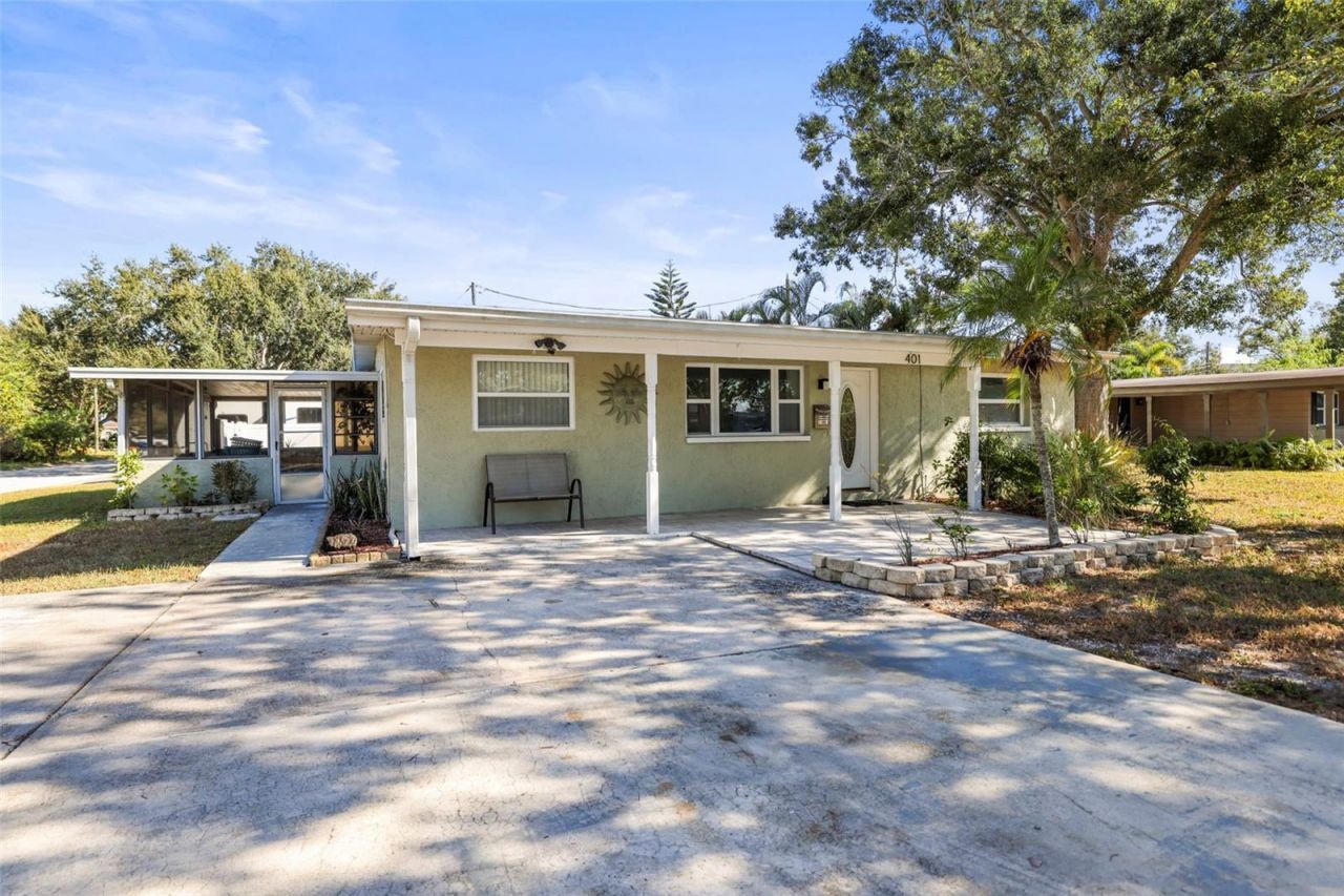 401 Davison Avenue Ne, Saint Petersburg, FL 33703 Photo
