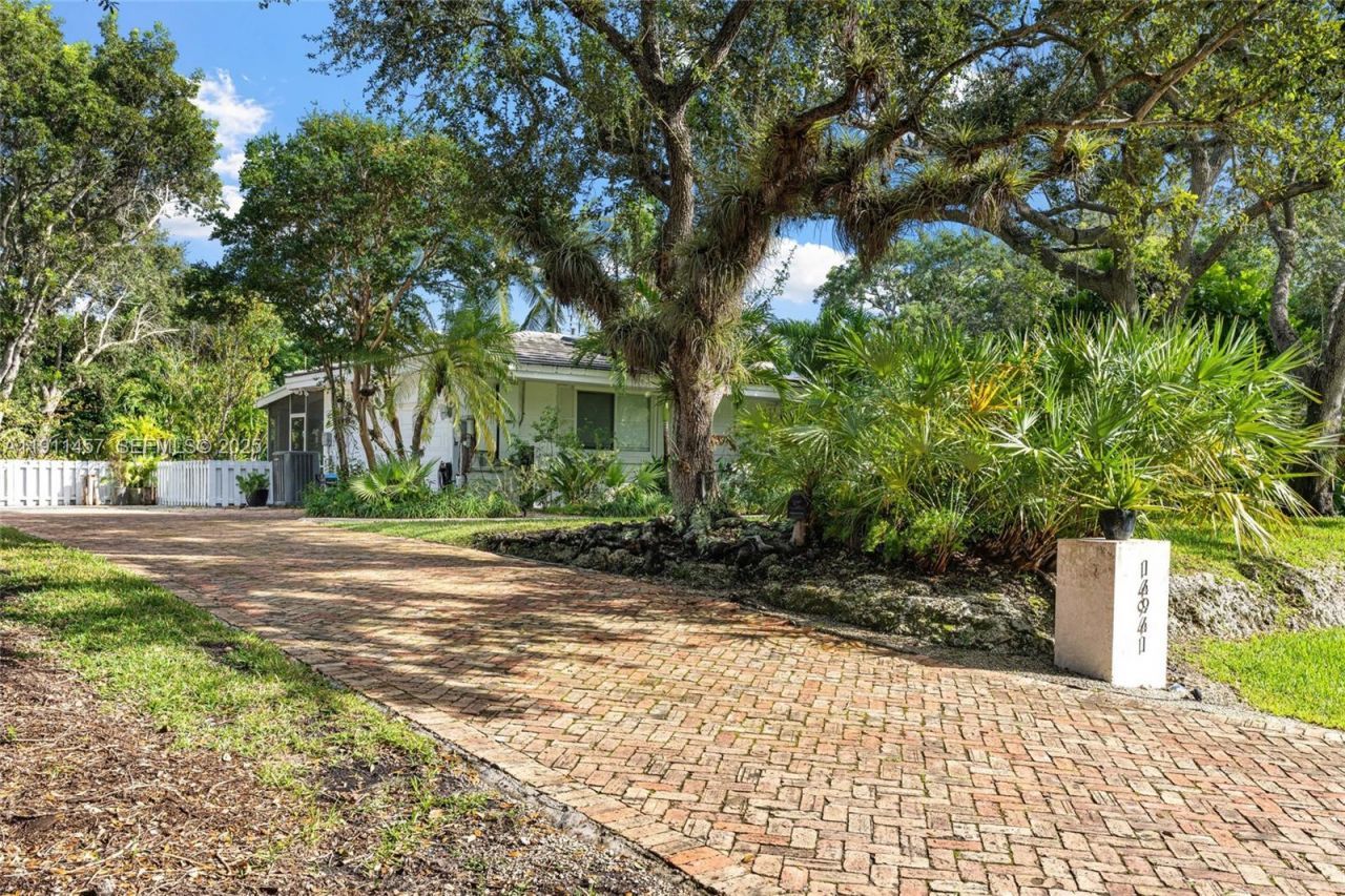 14941 SW 69th Ct, Palmetto Bay, FL 33158 Photo