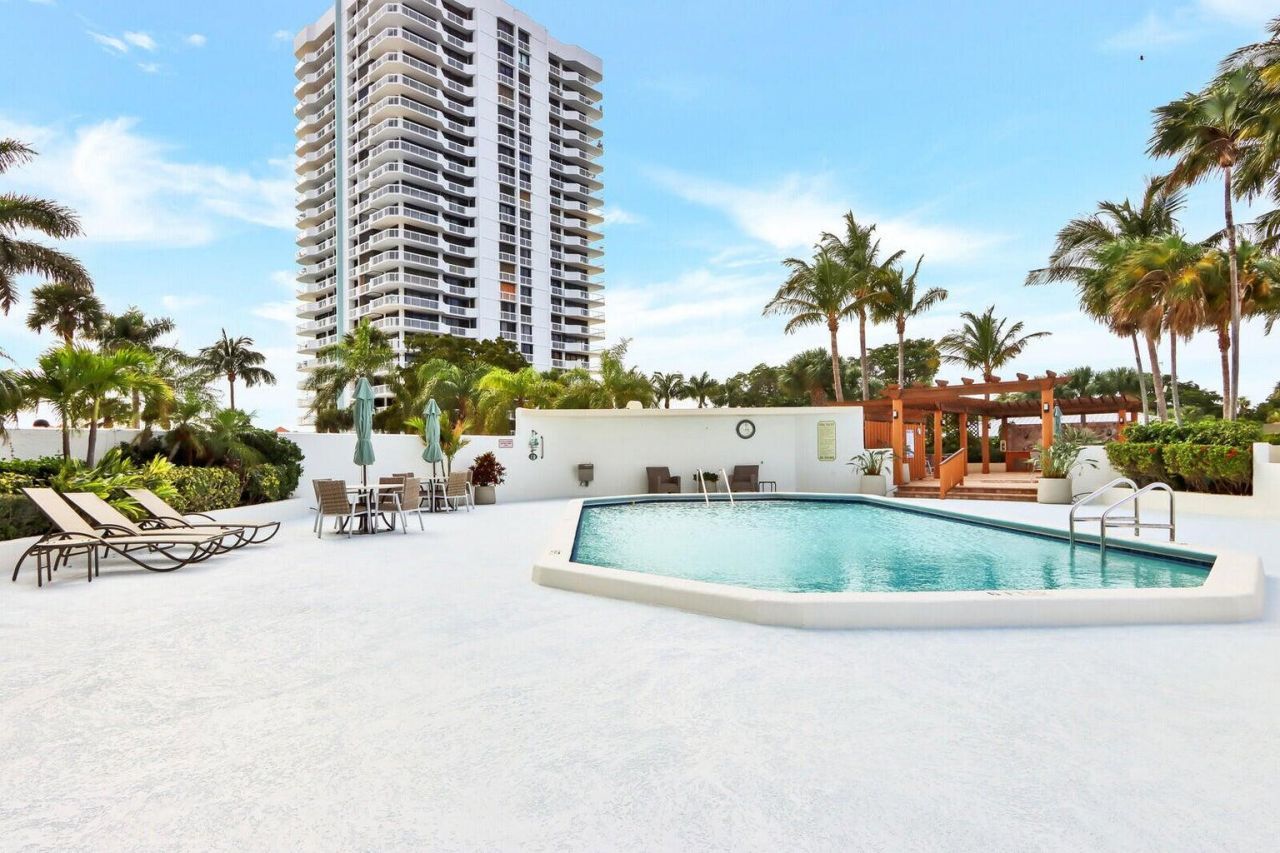 108 Lakeshore Drive, Unit 1239, North Palm Beach, FL 33408 Photo