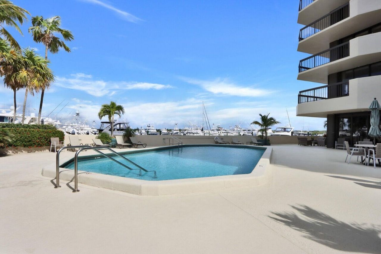 108 Lakeshore Drive, Unit 1239, North Palm Beach, FL 33408 Photo