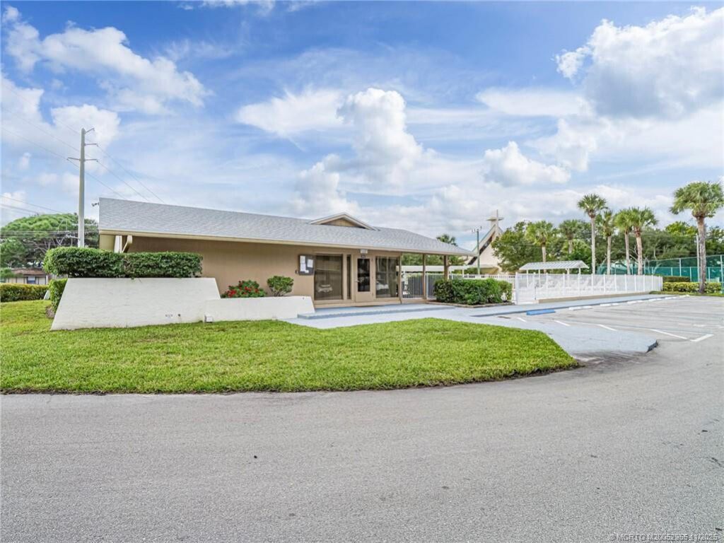 3001 SE Aster Lane, Unit 908, Stuart, FL 34994 Photo