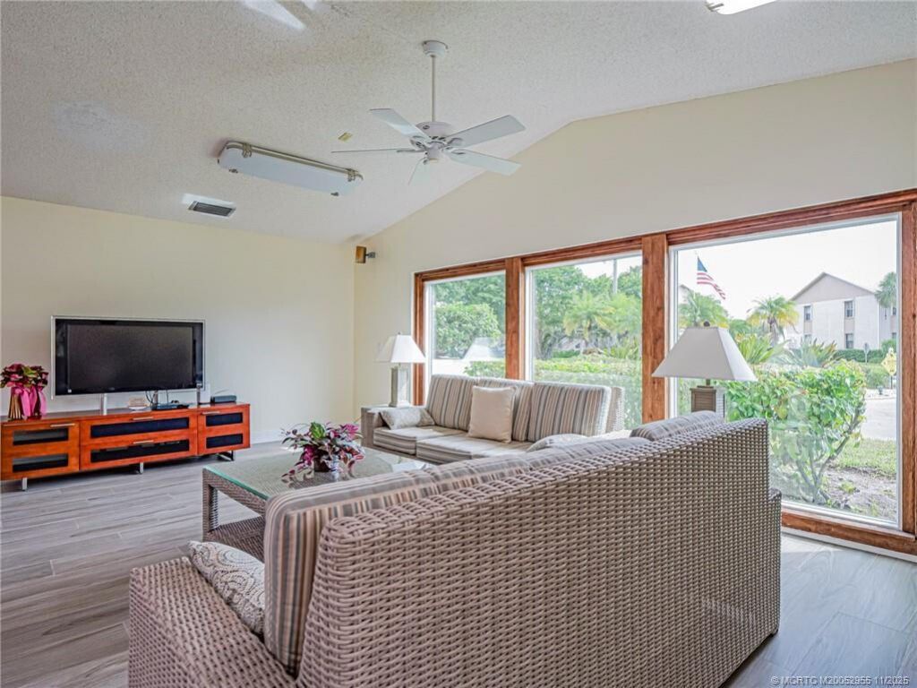 3001 SE Aster Lane, Unit 908, Stuart, FL 34994 Photo