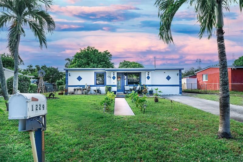 1229 NW 19th Ave, Fort Lauderdale, FL 33311 Main Photo