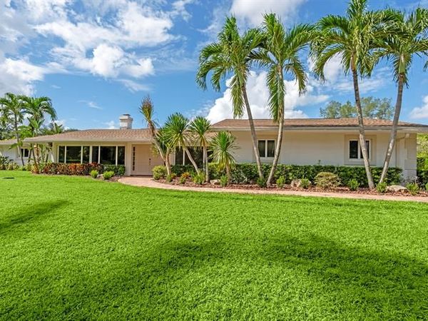 7447 NW 82nd Ter, Parkland, FL 33067