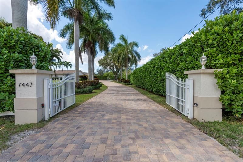 7447 NW 82nd Ter, Parkland, FL 33067 Photo