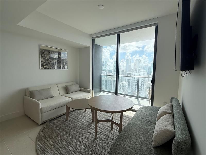 159 NE 6th Street, Unit 3914, Miami, FL 33132 Photo