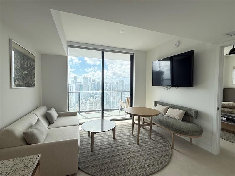 159 NE 6th Street, Unit 3914, Miami, FL 33132 Photo