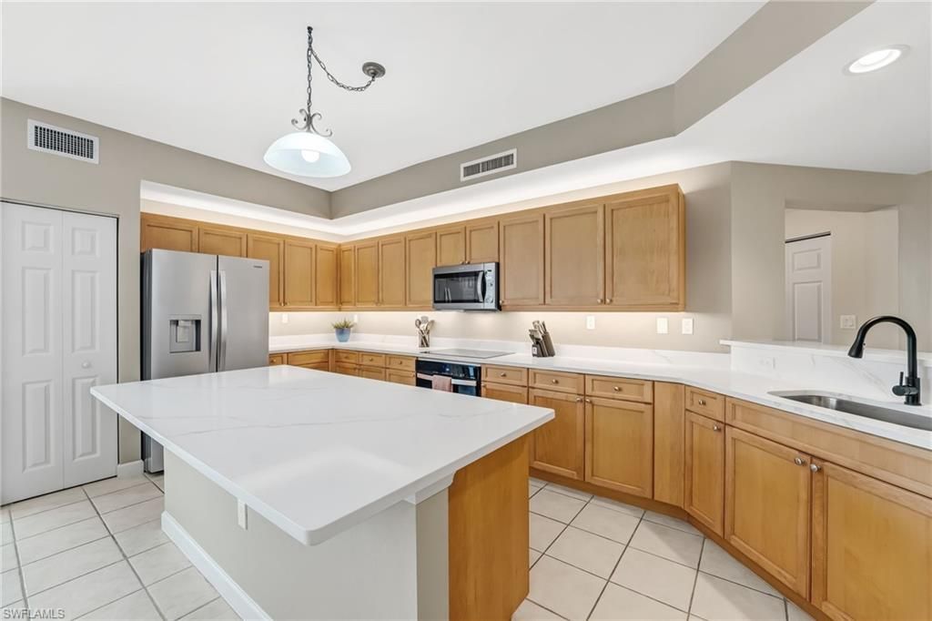 14250 Royal Harbour Ct, Unit 318, Fort Myers, FL 33908 Photo