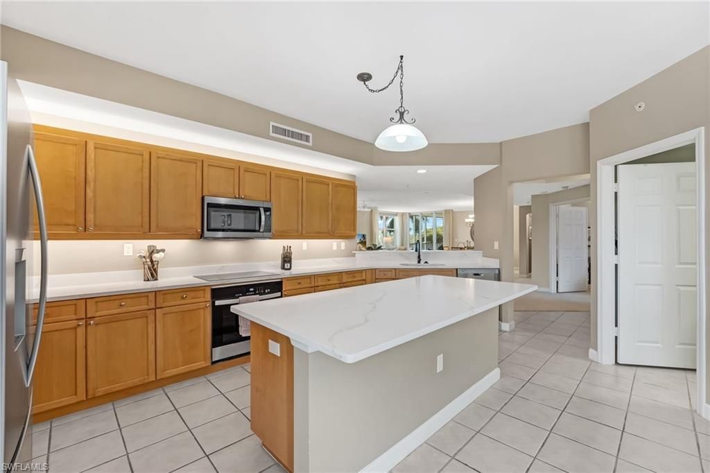 14250 Royal Harbour Ct, Unit 318, Fort Myers, FL 33908 Photo