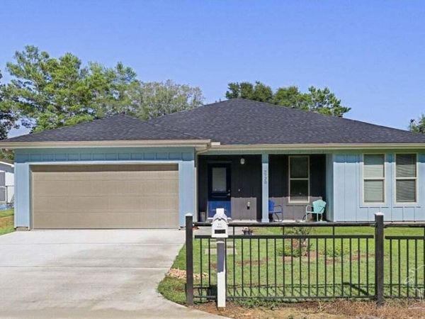 2720 Jewell Rd, Navarre, FL 32566