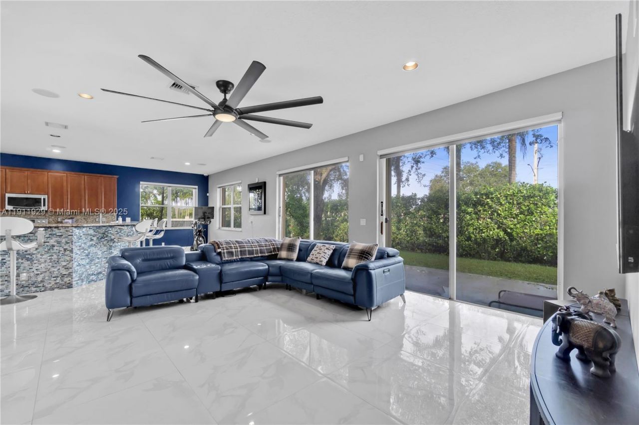 15841 SW 61st St, Unit 15841, Davie, FL 33331 Photo