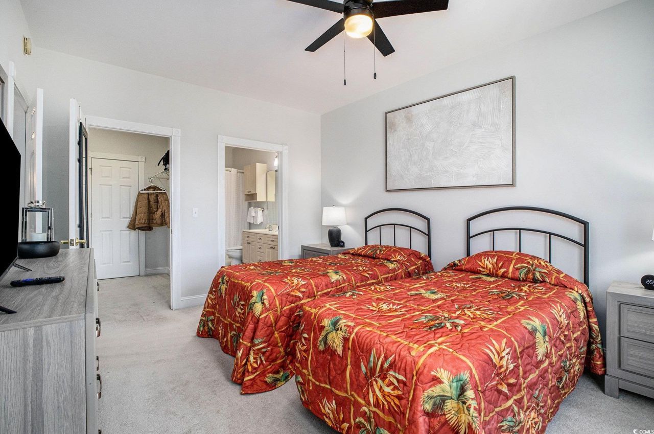 4894 Luster Leaf Circle Photo 18