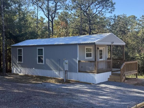 749 Brookside Drive, DeFuniak Springs, FL 32433