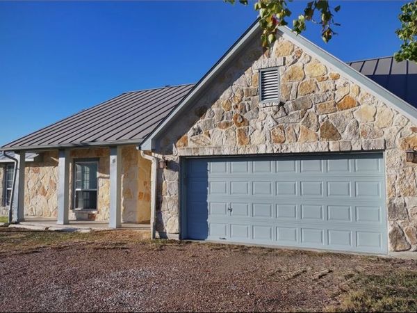 15 Alley Way, Port Lavaca, TX 77979