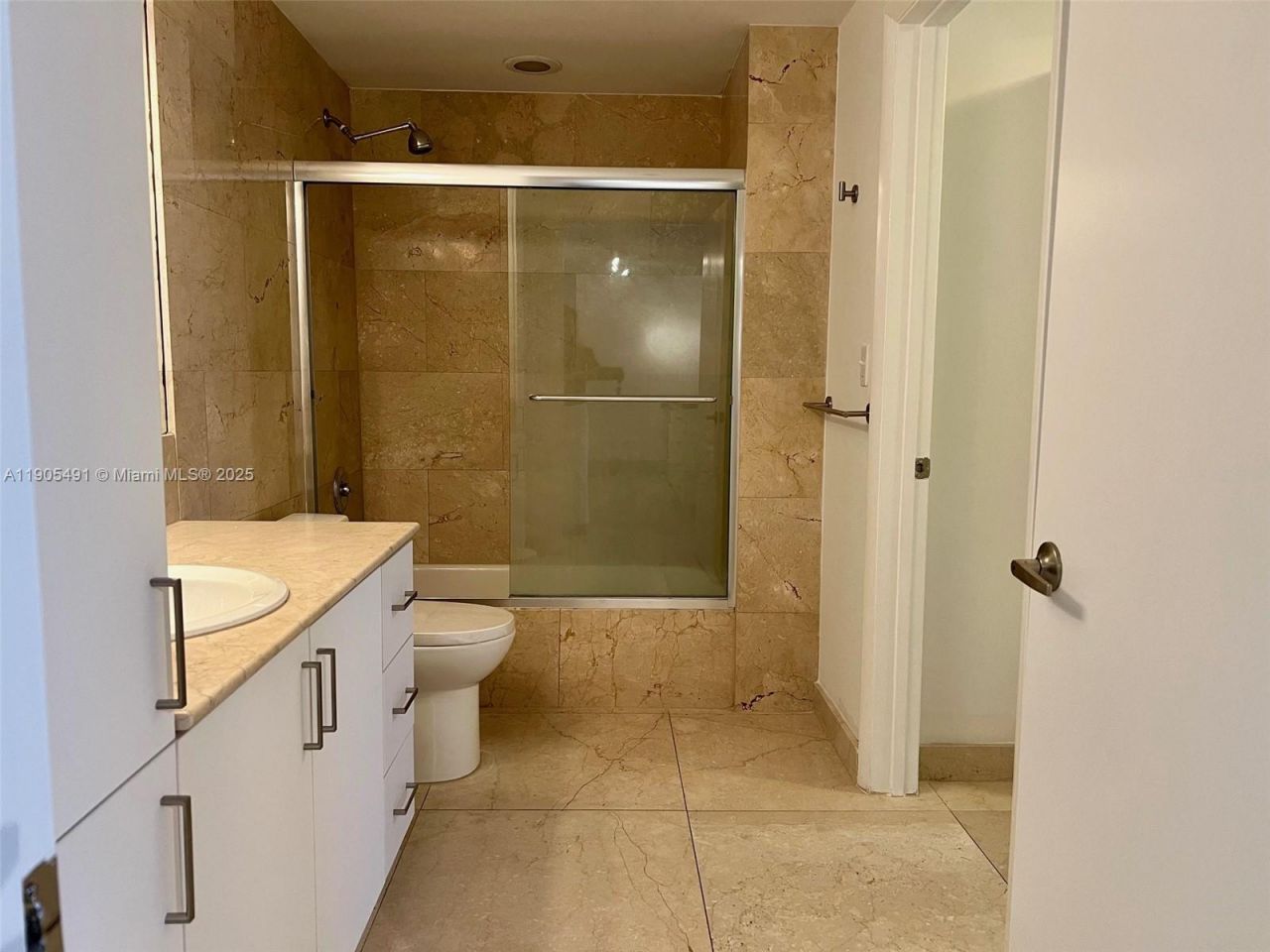 1401 SW 22nd St, Unit 803, Miami, FL 33145 Photo