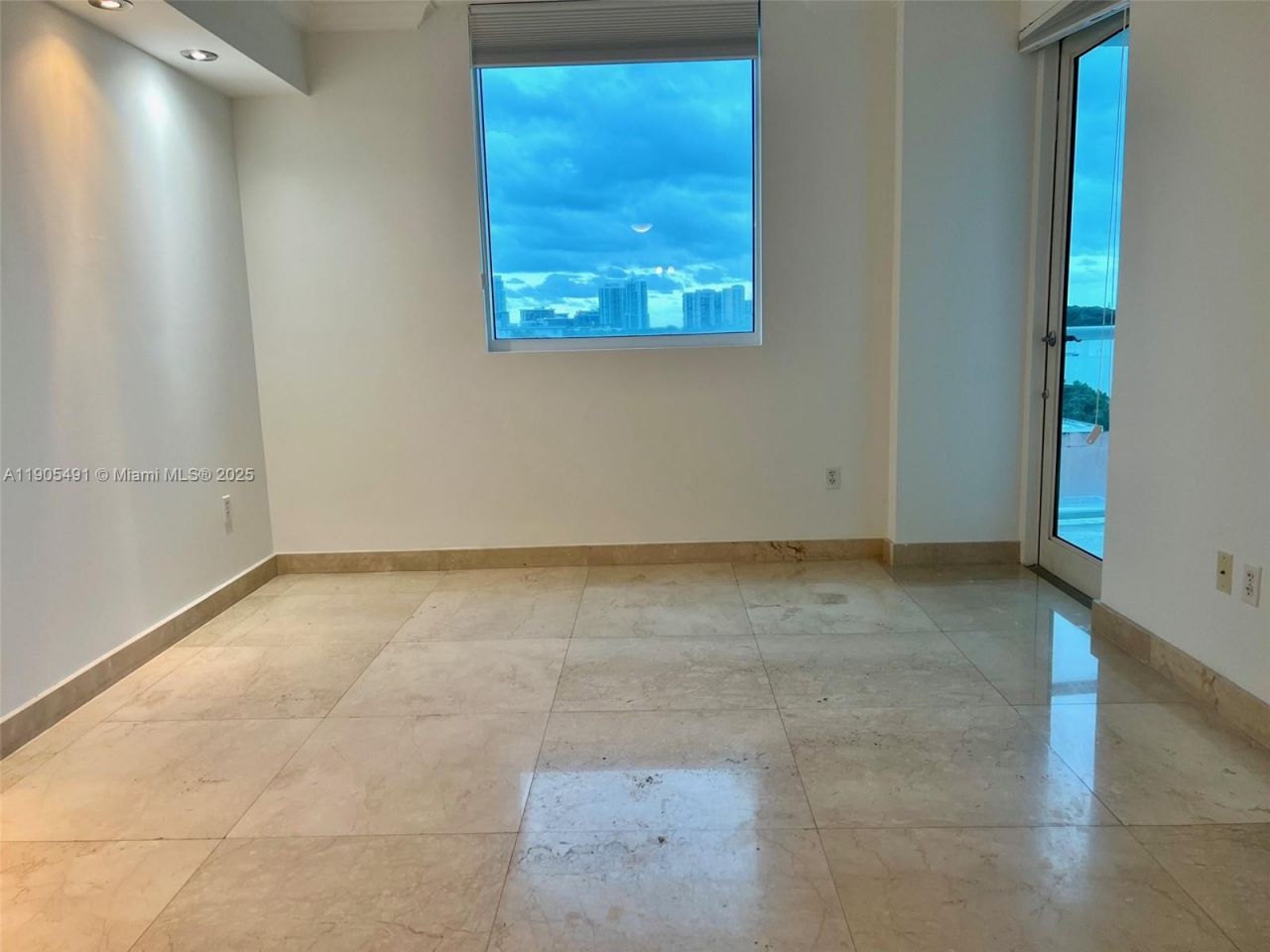 1401 SW 22nd St, Unit 803, Miami, FL 33145 Photo