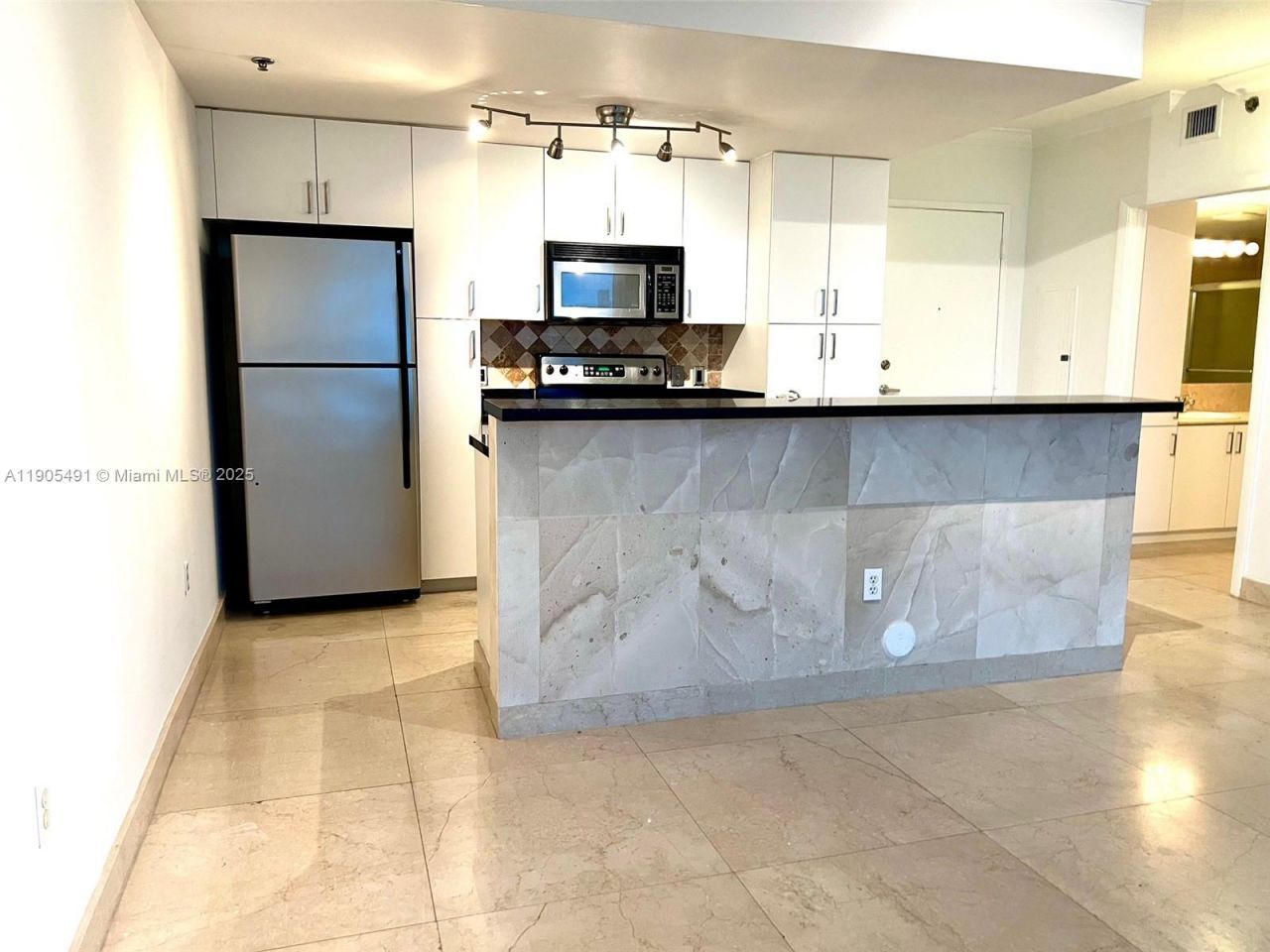 1401 SW 22nd St, Unit 803, Miami, FL 33145 Photo