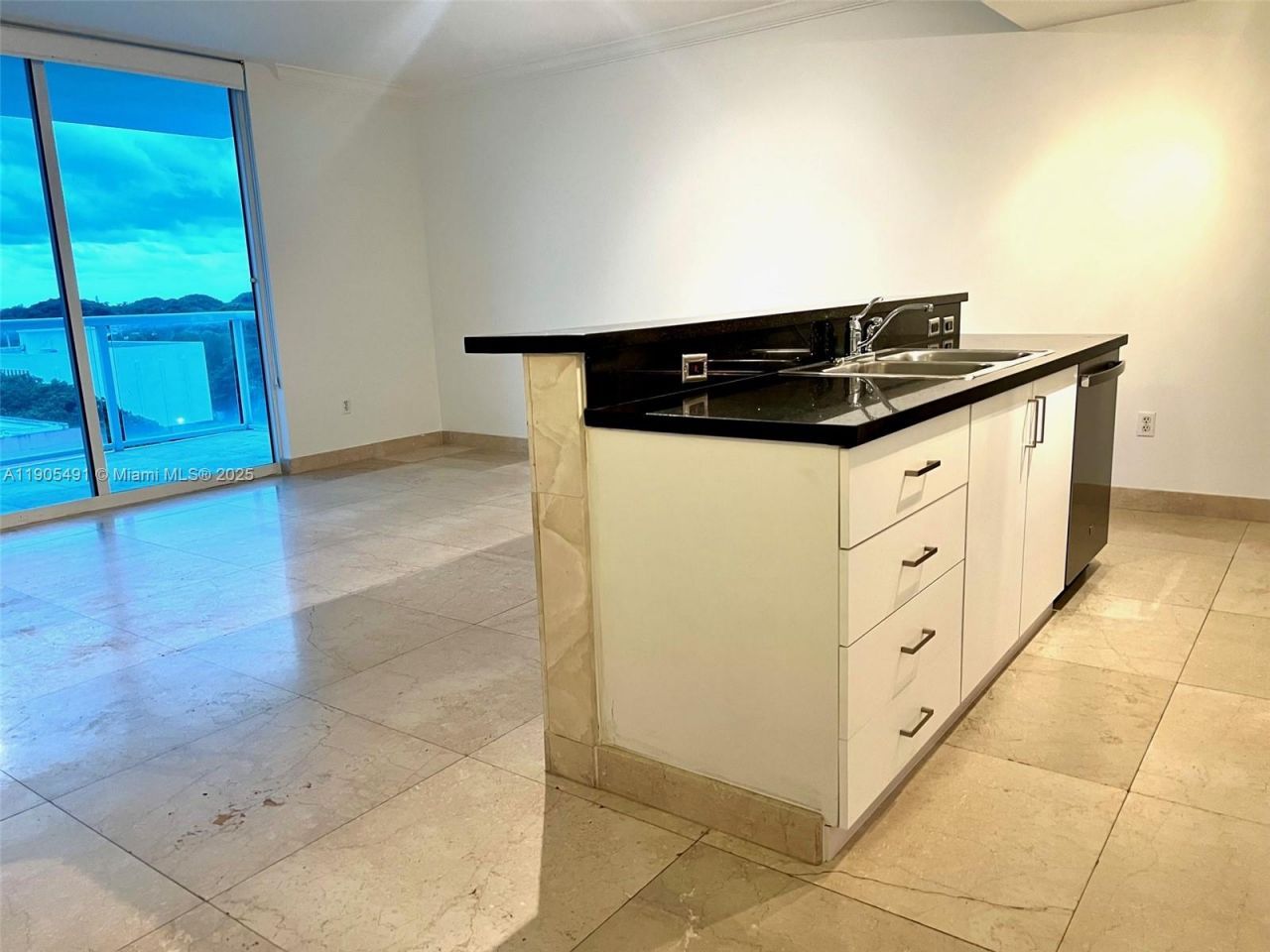 1401 SW 22nd St, Unit 803, Miami, FL 33145 Photo