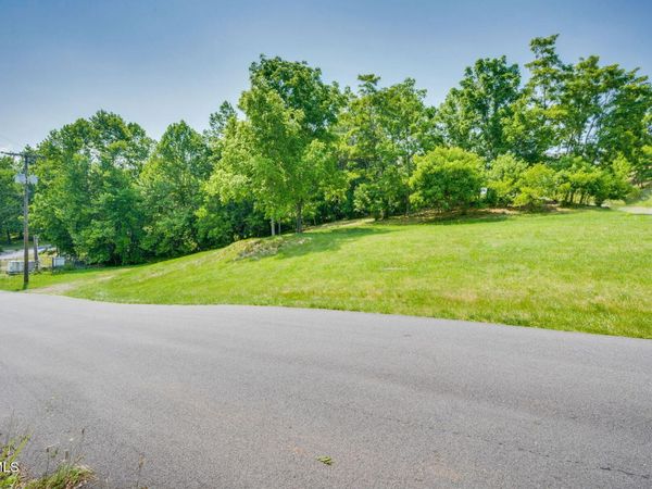 178 Warrior Falls Drive, Kingsport, TN 37664