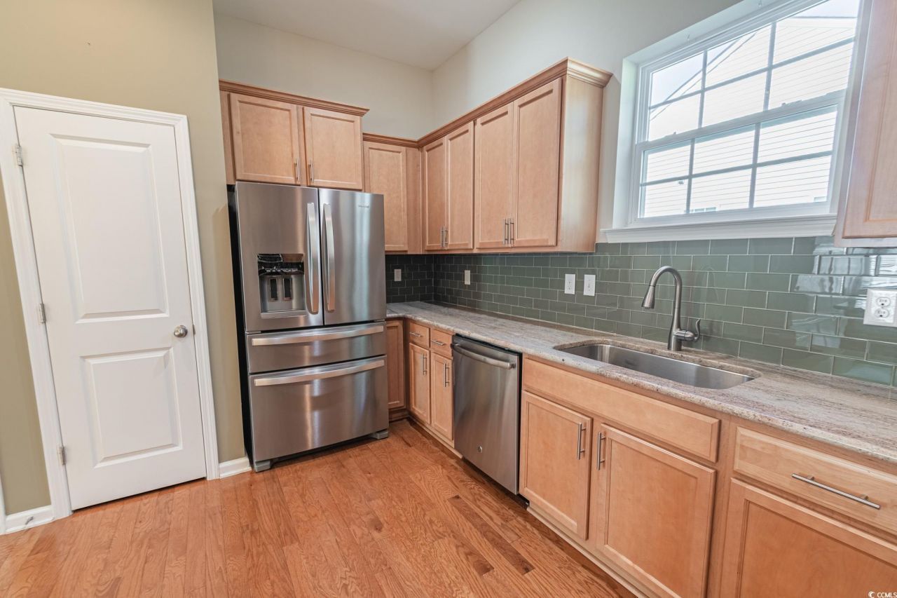 899 Callant Dr. Photo 11