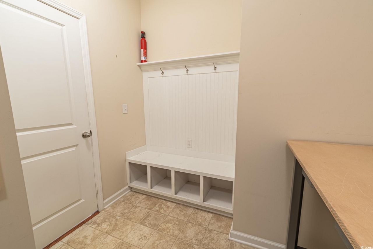 899 Callant Dr. Photo 13