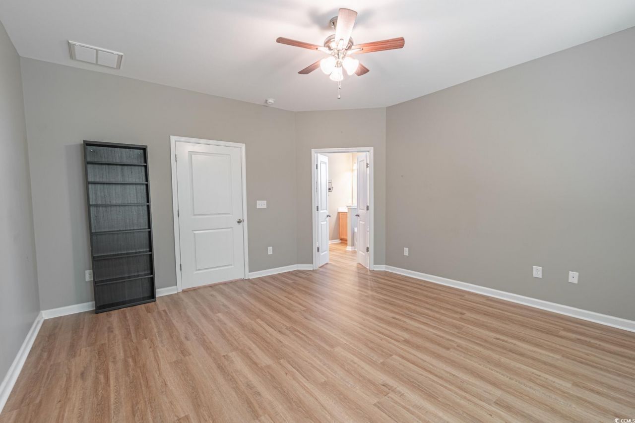 899 Callant Dr. Photo 16