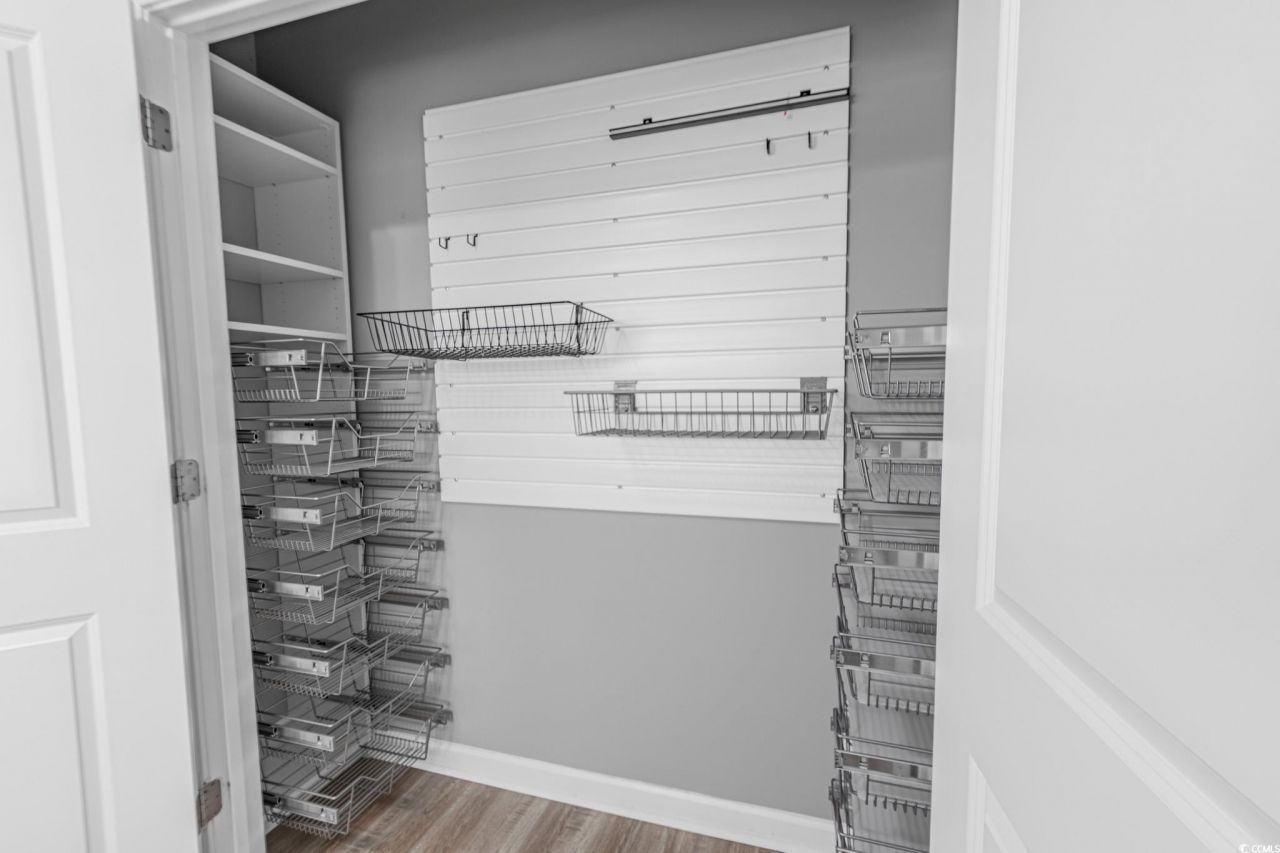 899 Callant Dr. Photo 22