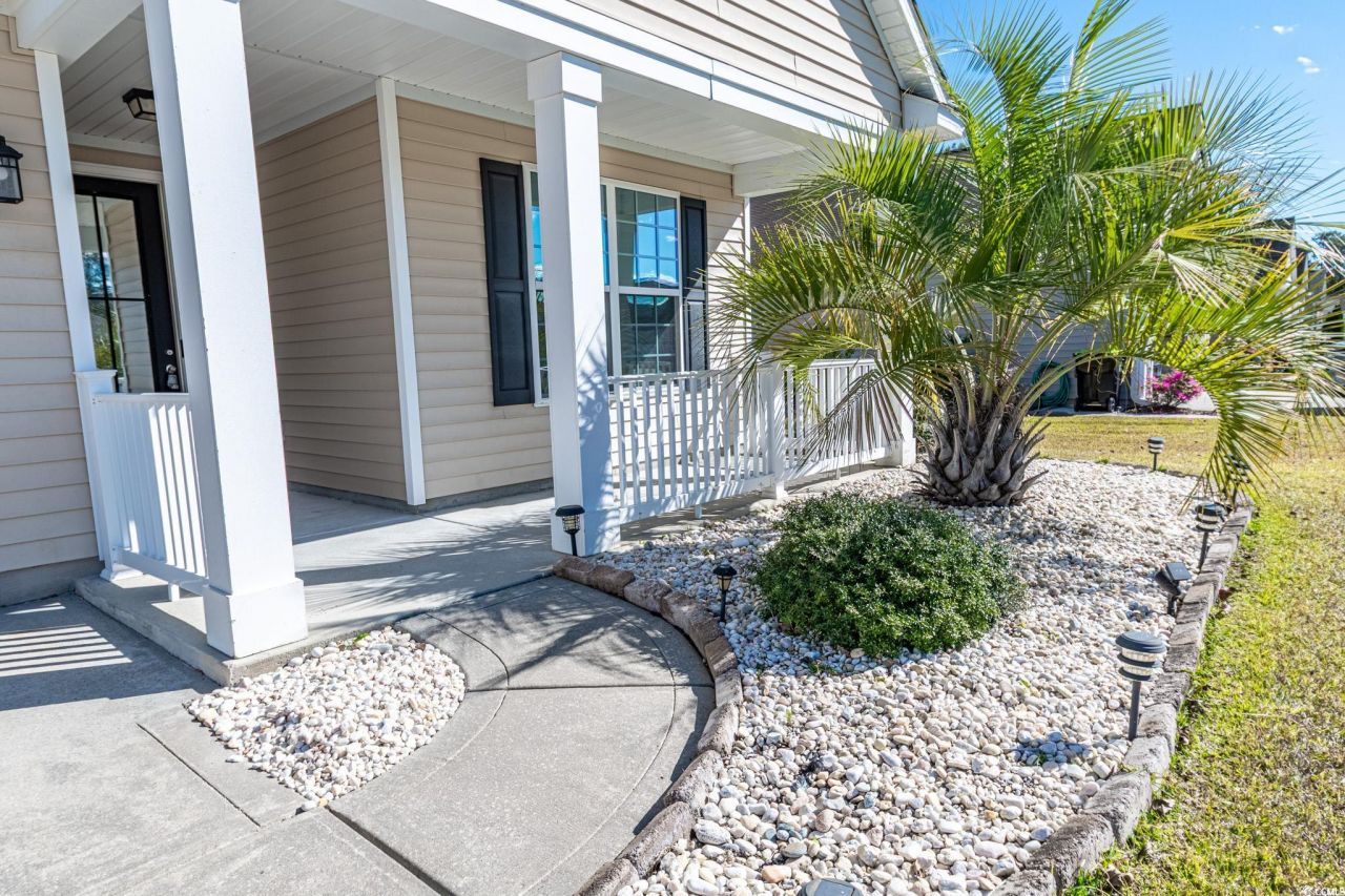 899 Callant Dr. Photo 4