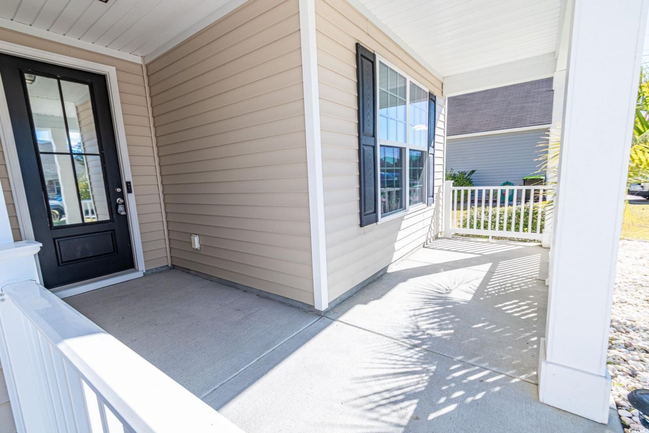 899 Callant Dr. Photo 5