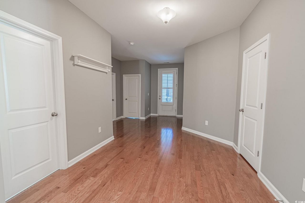 899 Callant Dr. Photo 6