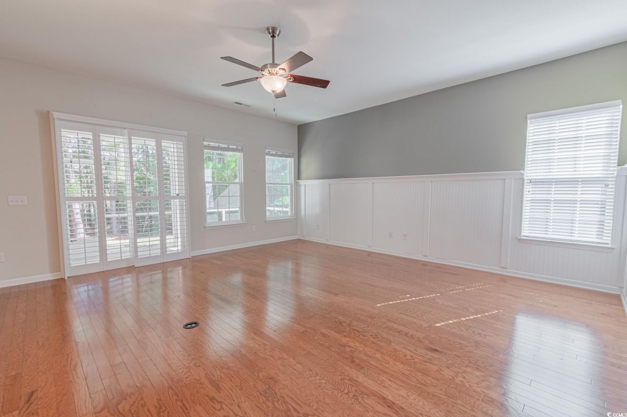 899 Callant Dr. Photo 7