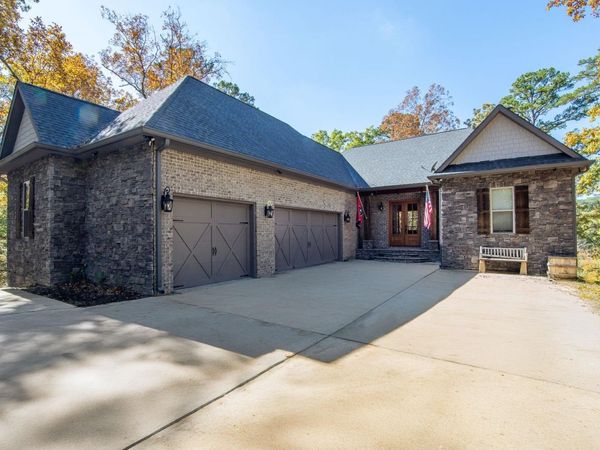225 SANCTUARY DR, Savannah, TN 38372