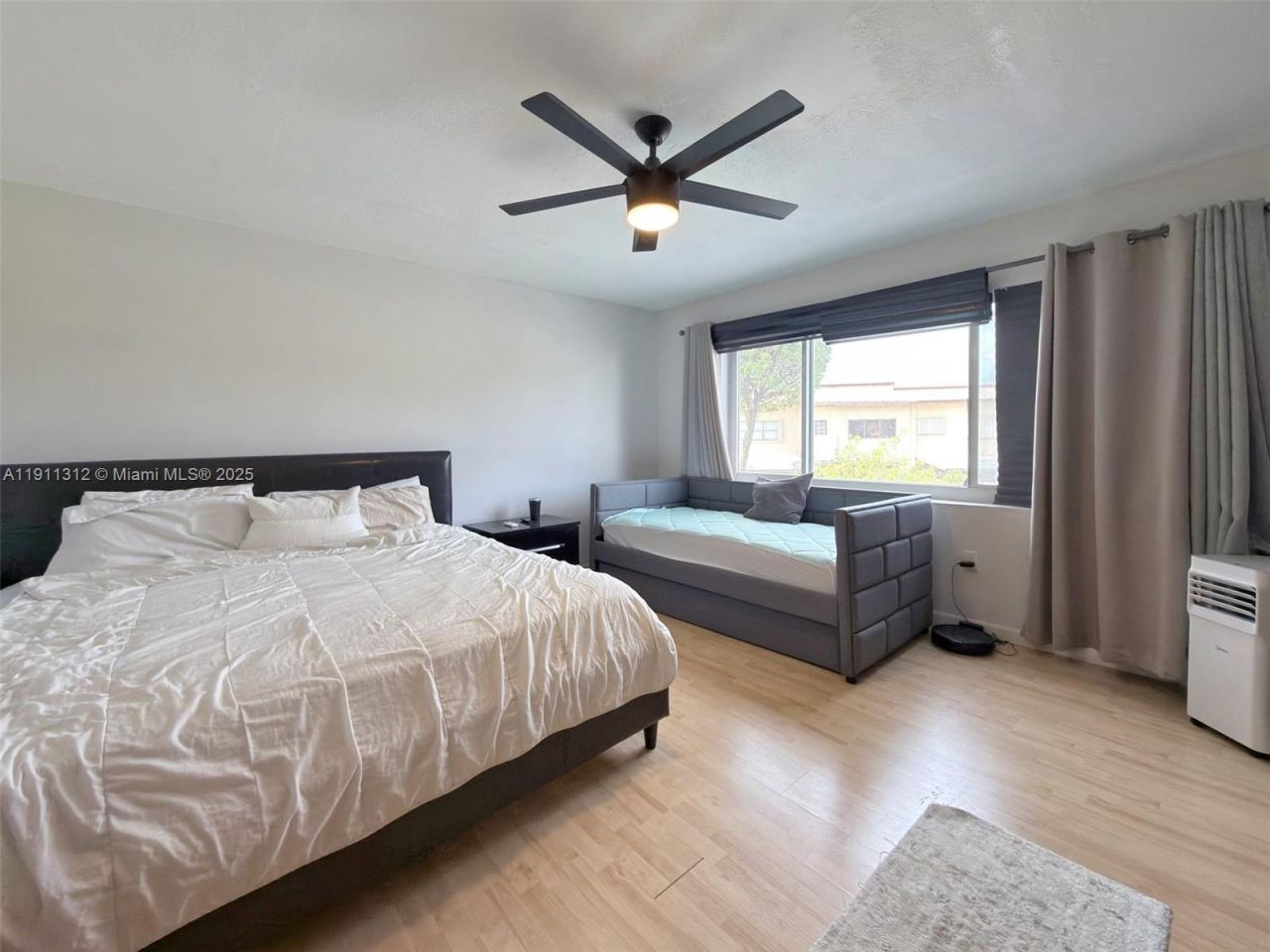 13415 SW 12th Ter, Miami, FL 33184 Photo