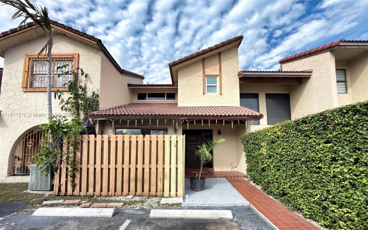 13415 SW 12th Ter, Miami, FL 33184 Photo