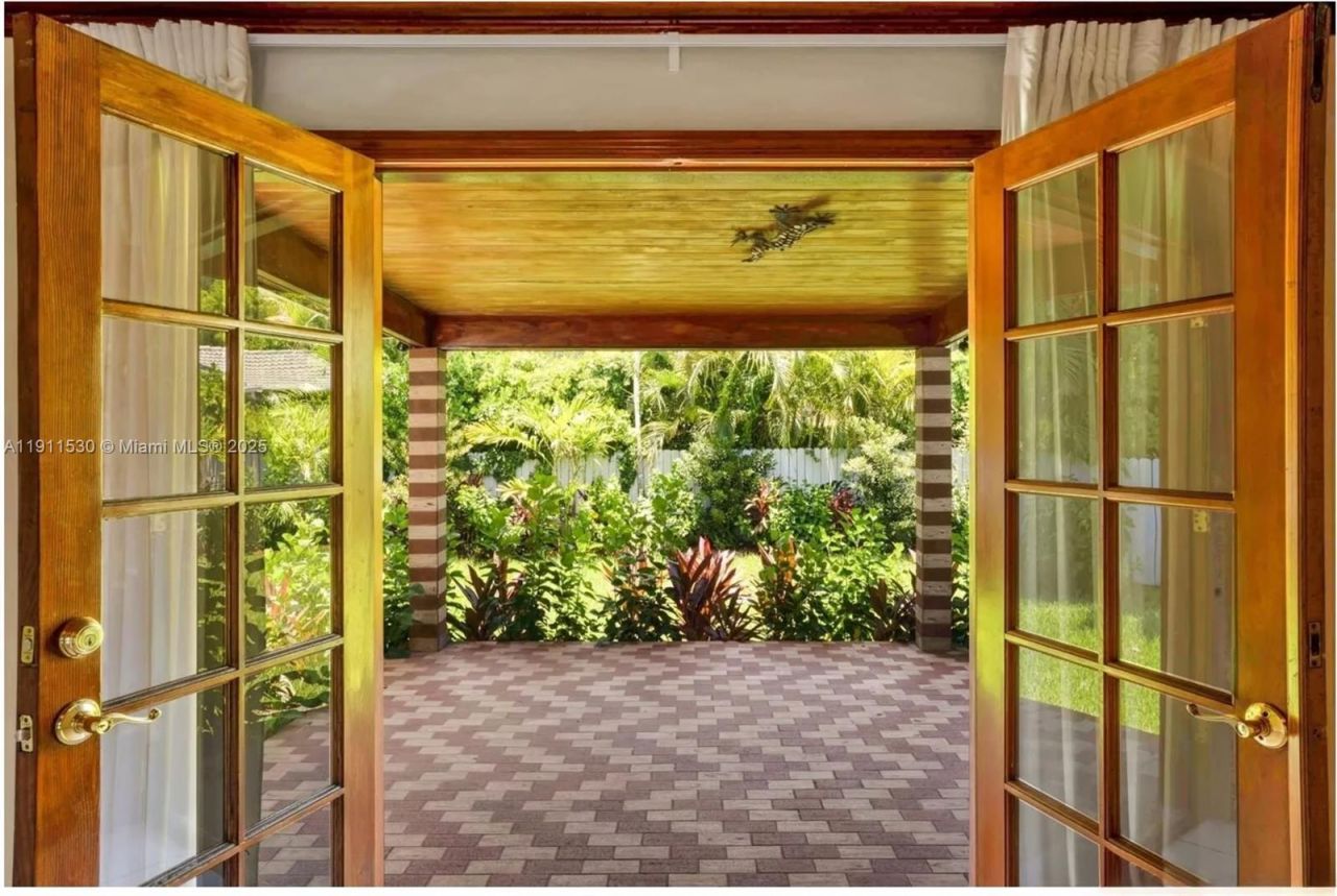 118 E 3rd Ct, Miami Beach, FL 33139 Photo