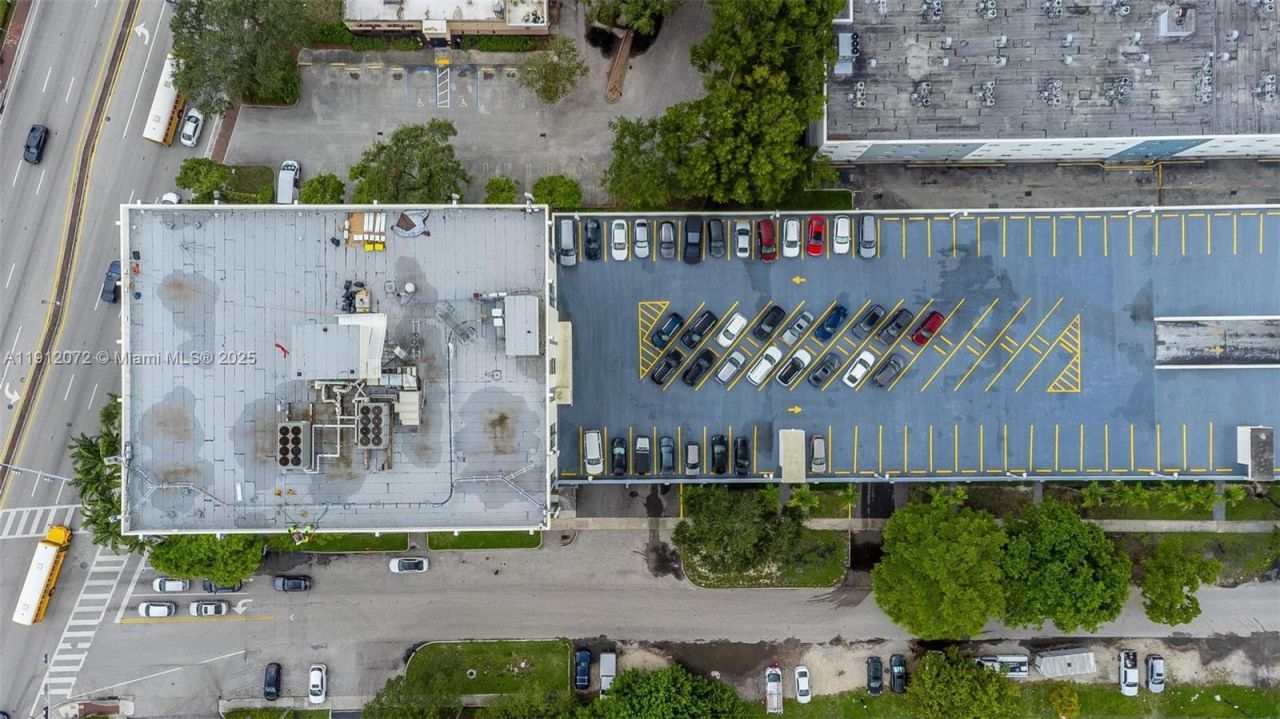 12550 Biscayne Blvd, Unit 502, North Miami, FL 33181 Photo