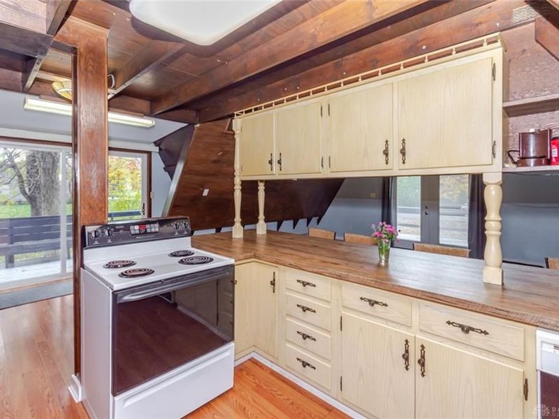 724 Lakengren Drive, Eaton, OH 45320 Photo 10