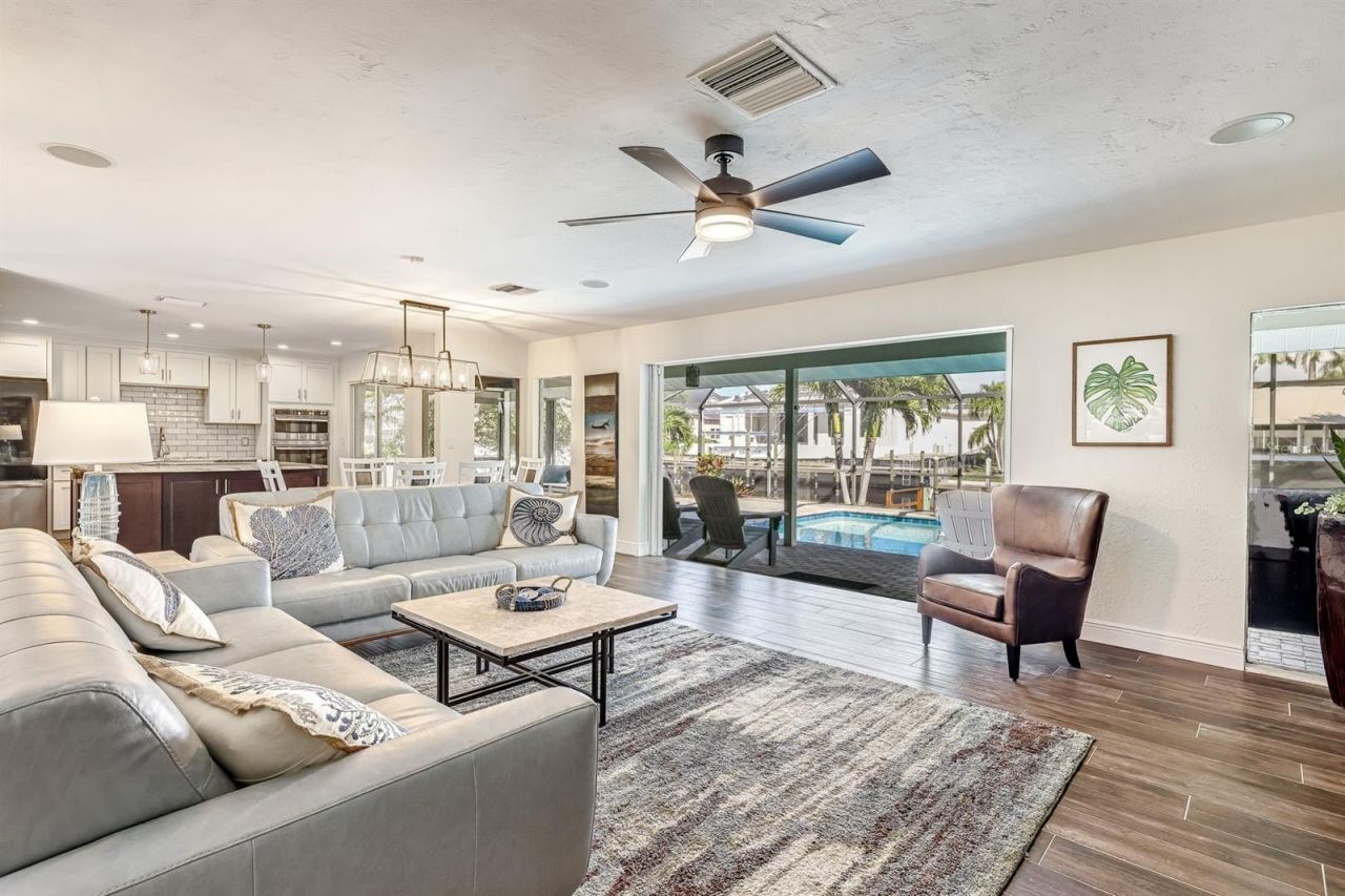 5805 SW 1st Place, Cape Coral, FL 33914 Photo