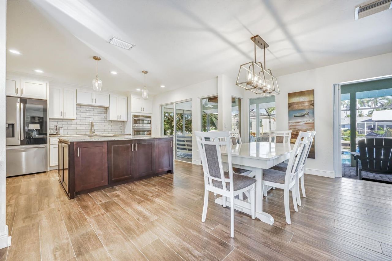 5805 SW 1st Place, Cape Coral, FL 33914 Photo
